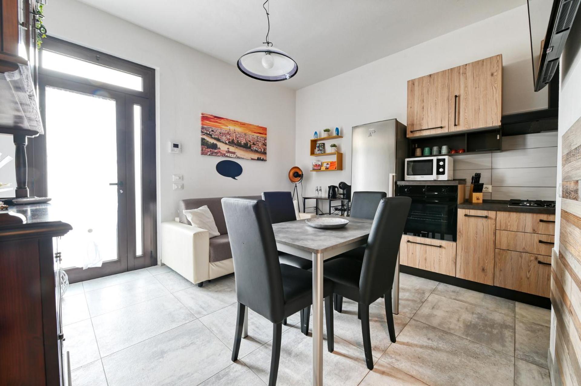 The Red House - & Business Appartamento Verona