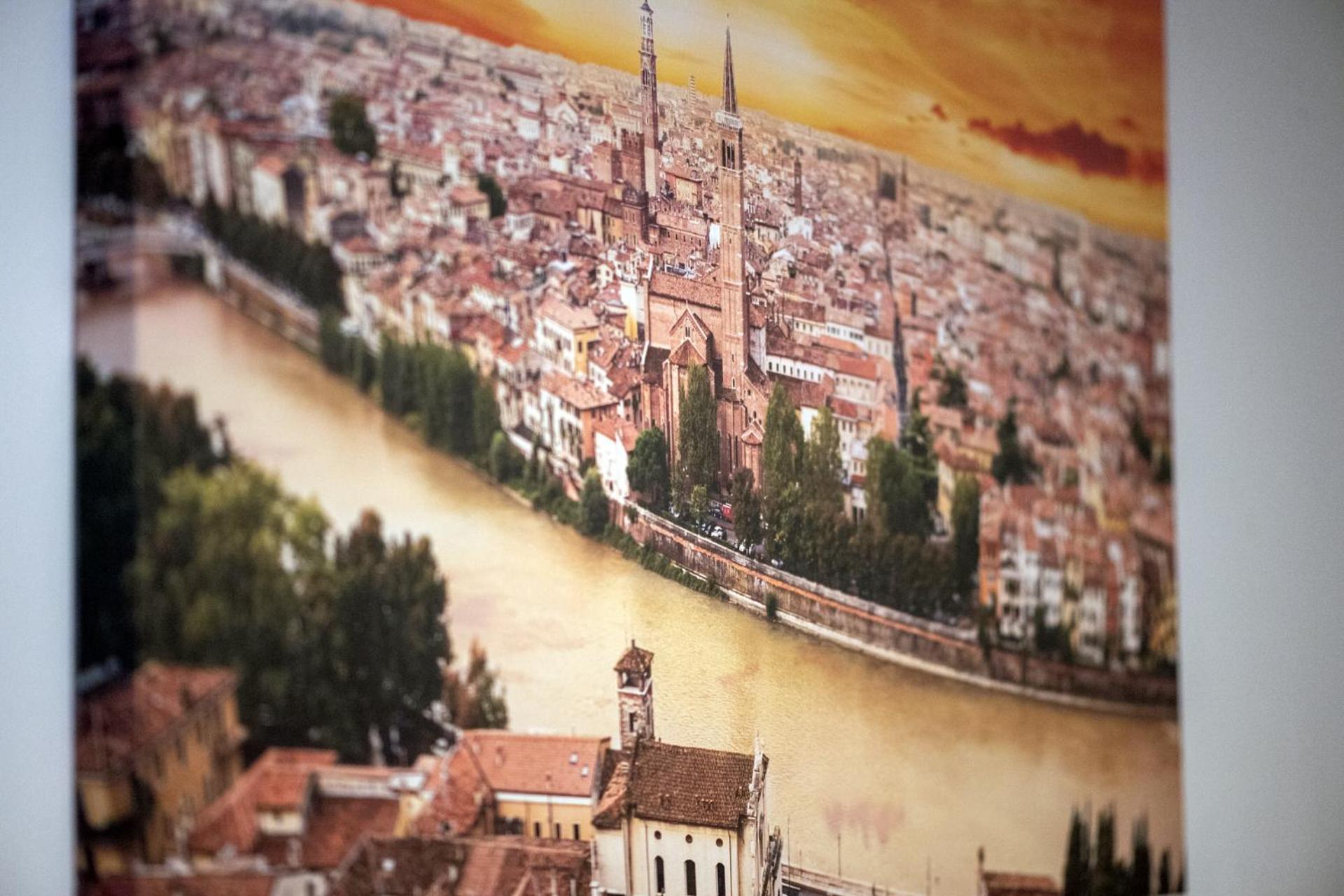 Apartment The Red House - & Business Verona